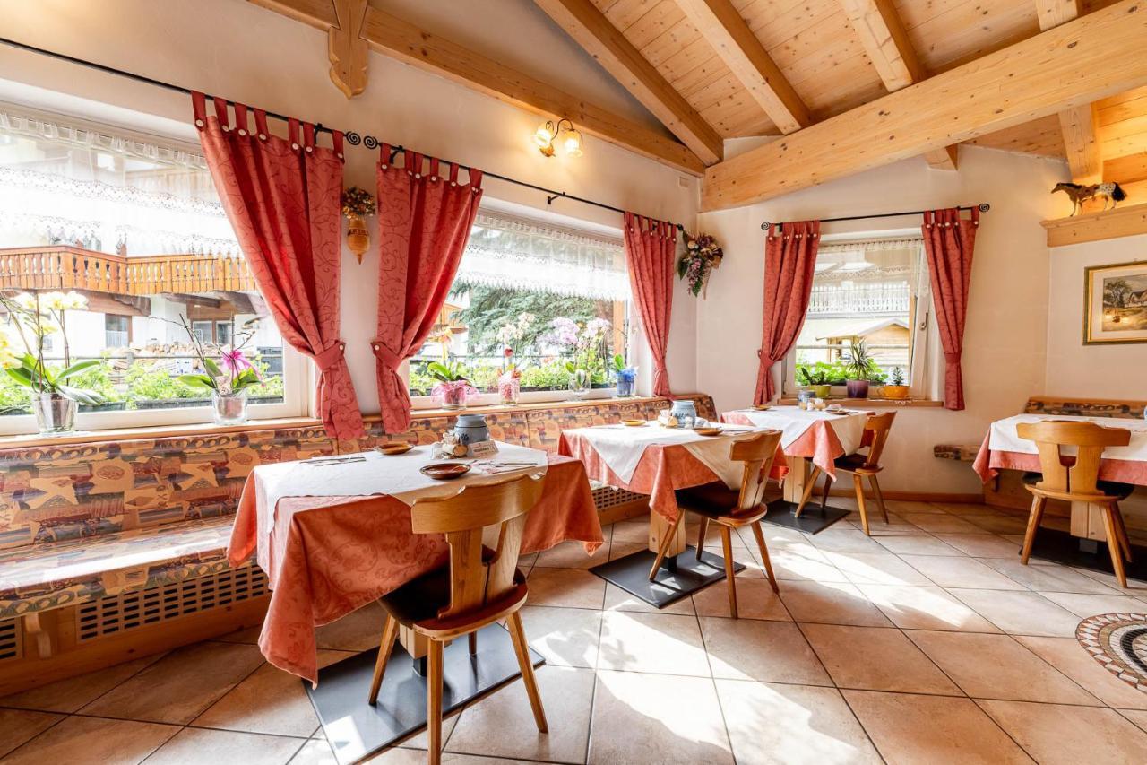 カンピテッロ・ディ・ファッサ Garni Letizia Bed & Breakfast エクステリア 写真